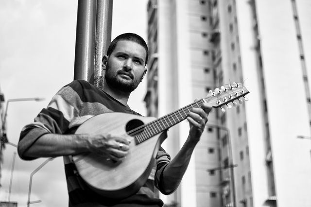 El nuevo lenguaje de la mandolina JorgeTorres_Edgar-Martinez-3