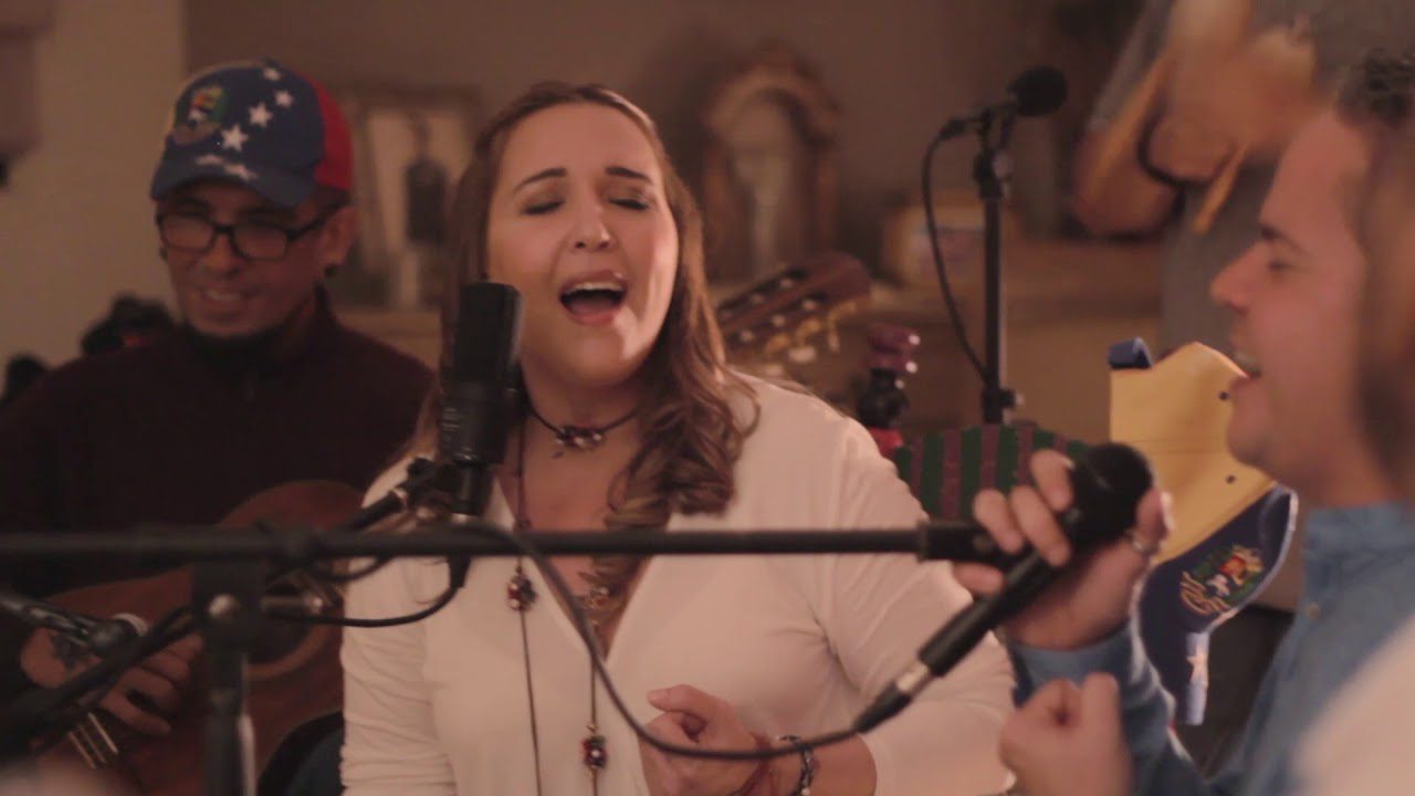 tonada-lorena-suarez-carlos-parra