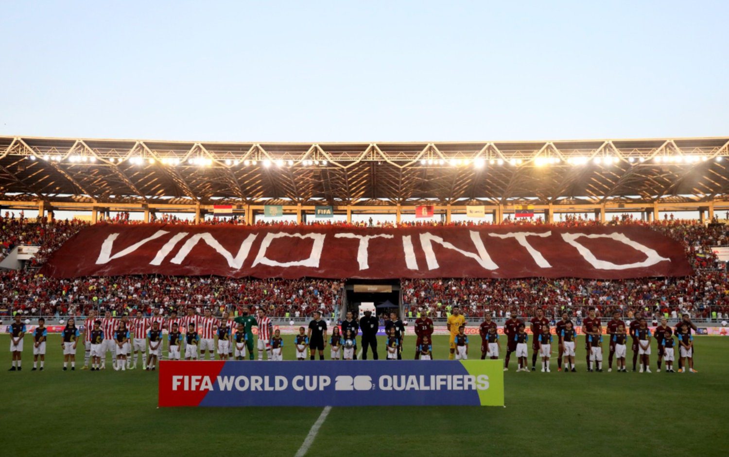 Venezuela tengo fe, vamos Vinotinto al mundial de futbol! Música