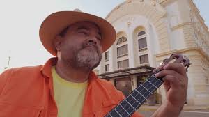 Gustavo Colina interpreta “Caribe“