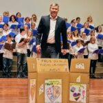 Coros Vecinales bajo la dirección de Néstor Zavarce Nestor Zavarce Jr.