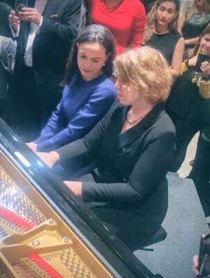 Himno Nacional de Venezuela interpretado en Oslo, Noruega